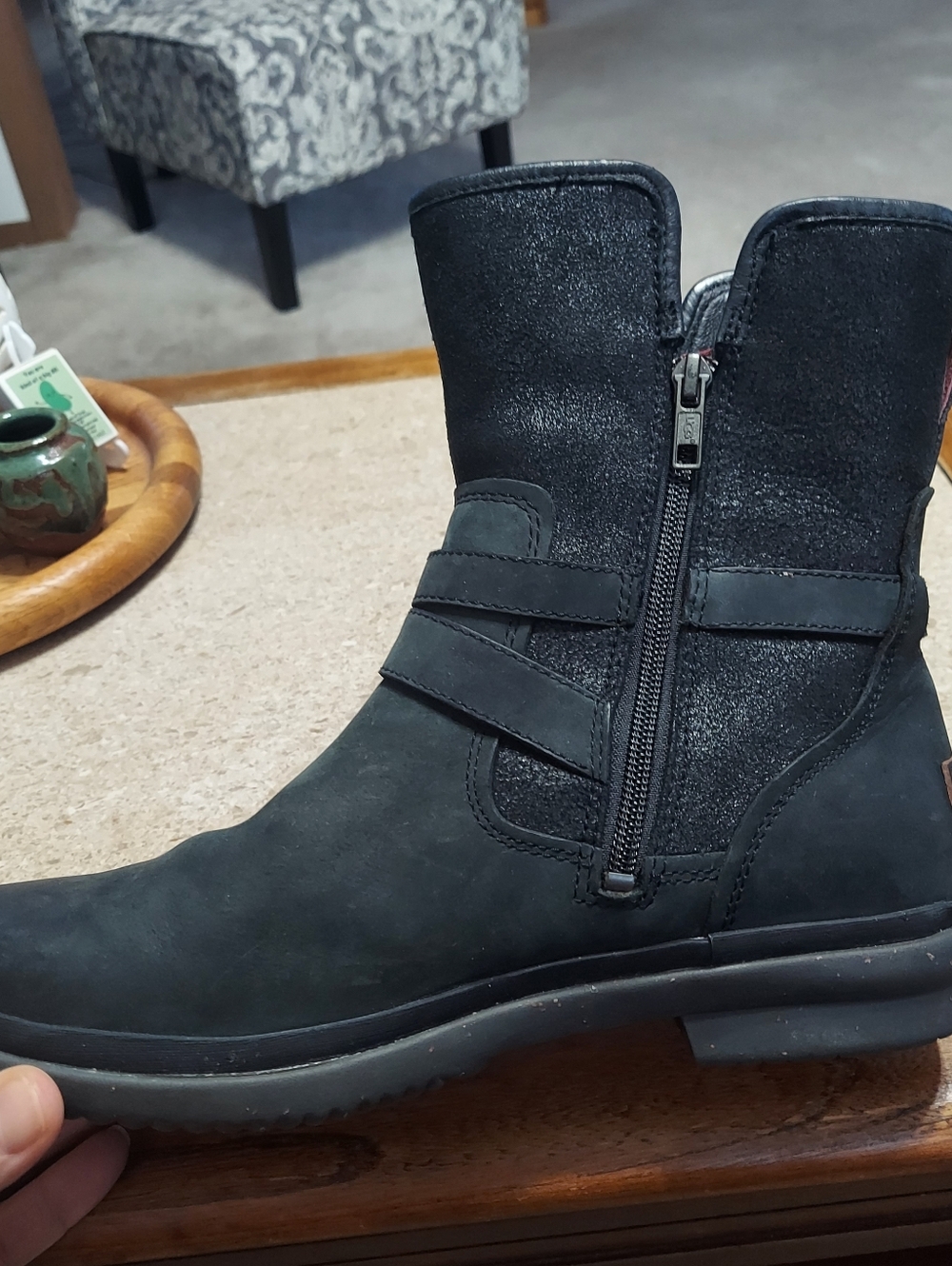 UGG Simmens Women's Boots Size 9.5 Black - Picture 4 of 9